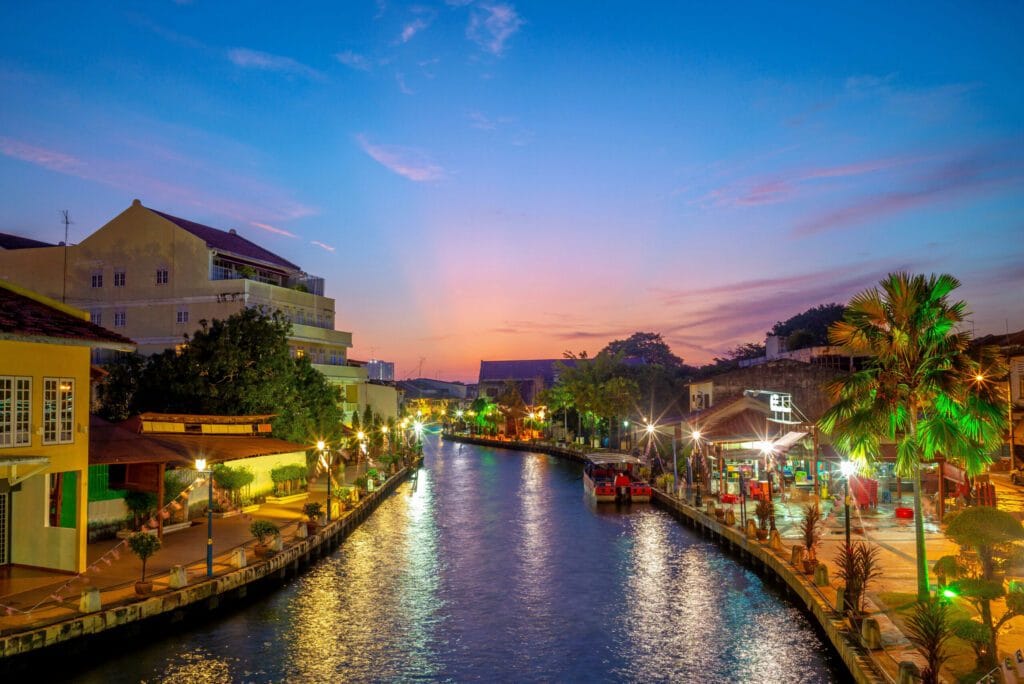 malacca river cruise night